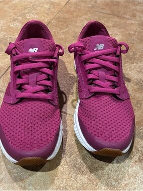 New Balance Women's Athletic Sneakers in Fuchsia